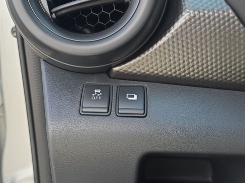 Used 2019 Nissan Kicks S FWD image 27