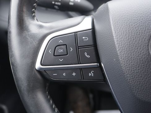 Used 2021 Toyota Highlander Limited image 11