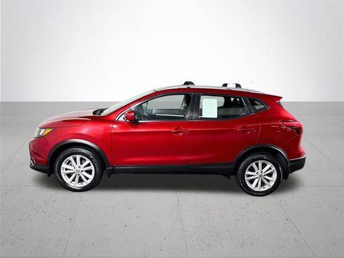 Used 2017 Nissan Rogue Sport SV w/ SV All-Weather Package AWD/4WD image 9