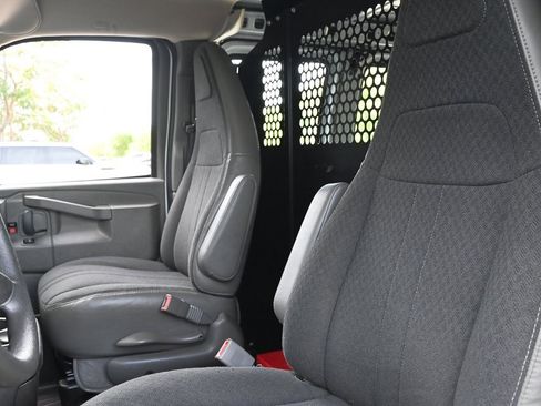 Used 2024 GMC Savana 2500 Work Van w/ Driver Convenience Package image 12