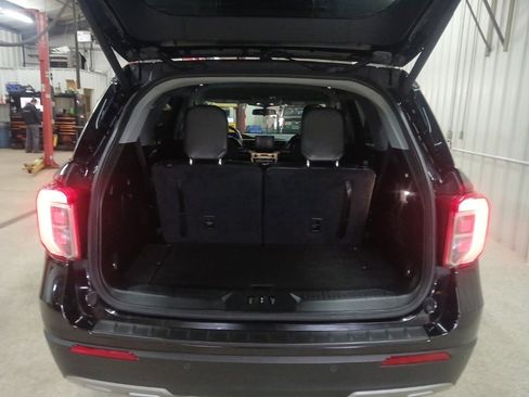 Used 2020 Ford Explorer XLT w/ Equipment Group 202A image 24