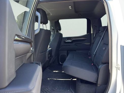 Used 2023 Chevrolet Silverado 1500 LT AWD/4WD image 18