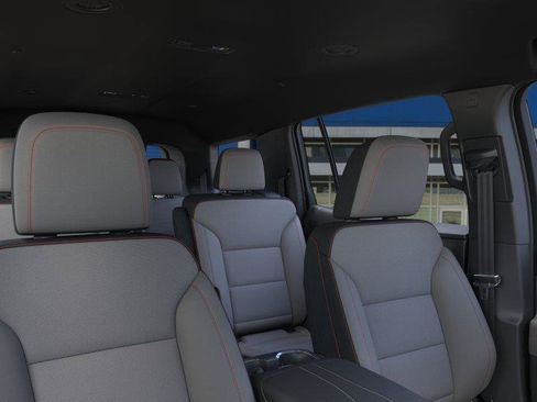 New 2026 Chevrolet Traverse LT FWD image 24