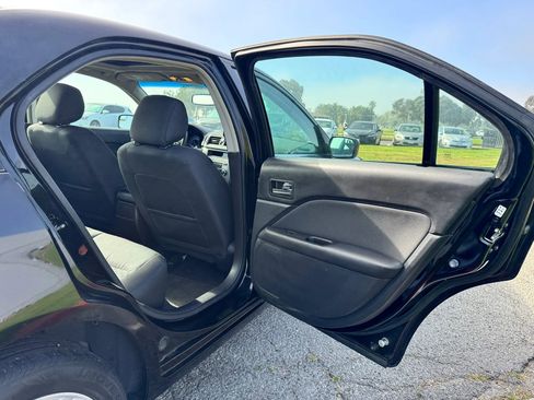 Used 2012 Ford Fusion SE image 25