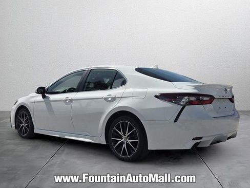 Used 2023 Toyota Camry SE w/ Convenience Package FWD image 3