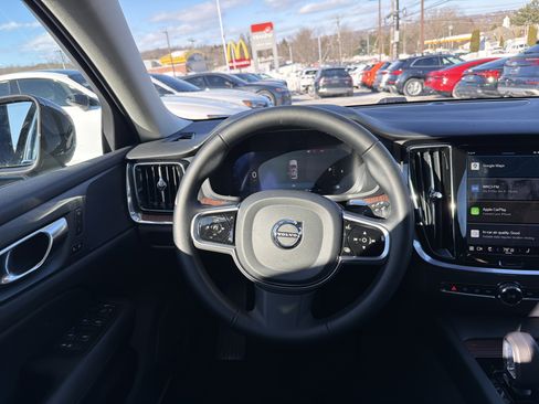 Certified 2025 Volvo V60 B5 Cross Country Plus AWD/4WD image 7