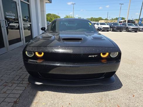 Used 2017 Dodge Challenger SRT Hellcat RWD image 2
