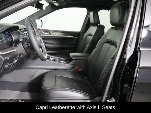 Used 2025 Jeep Grand Cherokee L Limited w/ Luxury Tech Group II image 15