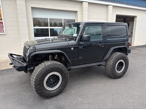 Used 2016 Jeep Wrangler Sport AWD/4WD image 2