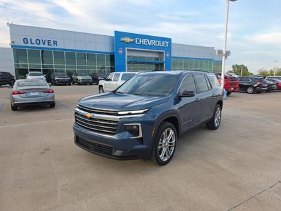 Used 2026 Chevrolet Traverse LT