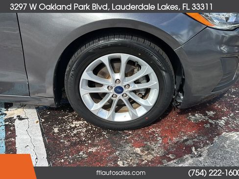 Used 2020 Ford Fusion SE image 17