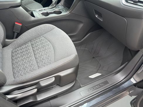 Used 2023 Chevrolet Equinox LT image 16