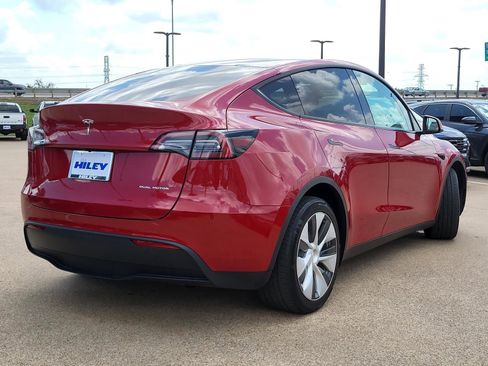 Used 2021 Tesla Model Y Long Range AWD/4WD image 4
