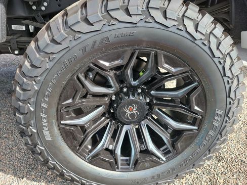 New 2026 Ford F250 Lariat w/ Black Appearance Package AWD/4WD image 7