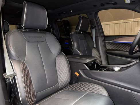 Used 2025 Jeep Grand Cherokee L Summit w/ Advanced Protech Group IV image 31