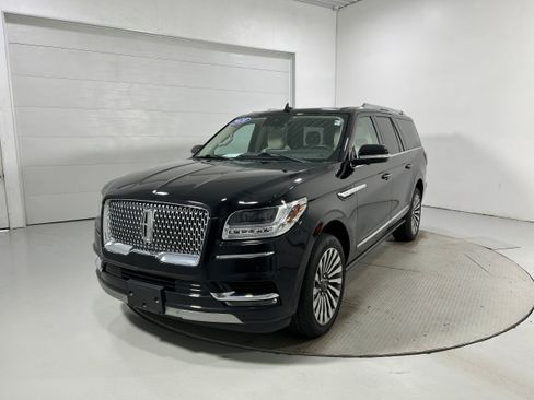 Used 2020 Lincoln Navigator L Reserve w/ Luxury Package AWD/4WD image 20