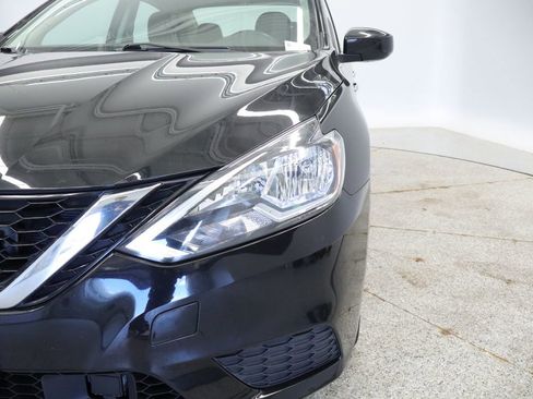 Used 2019 Nissan Sentra SV FWD image 13