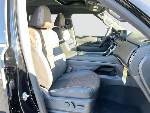 New 2025 Nissan Armada Platinum AWD/4WD image 34