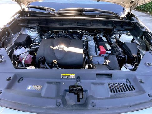 Used 2022 Toyota Highlander Platinum image 31