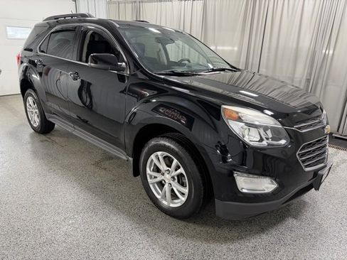 Used 2017 Chevrolet Equinox LT w/ Convenience Package image 3