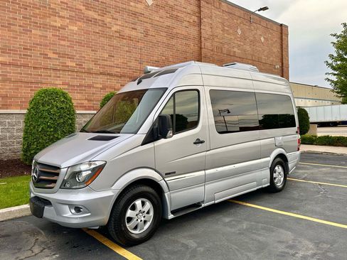 Used 2016 Mercedes-Benz Sprinter 2500 image 15