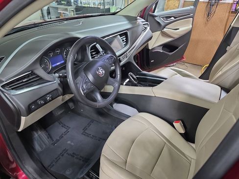 Used 2020 Buick Enclave Essence w/ Sound and Sites Package image 18