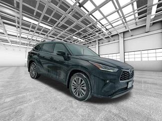 New 2026 Toyota Highlander Platinum video 1