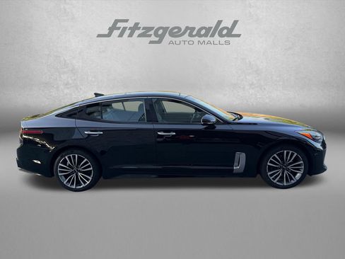 Used 2018 Kia Stinger Premium AWD/4WD image 5