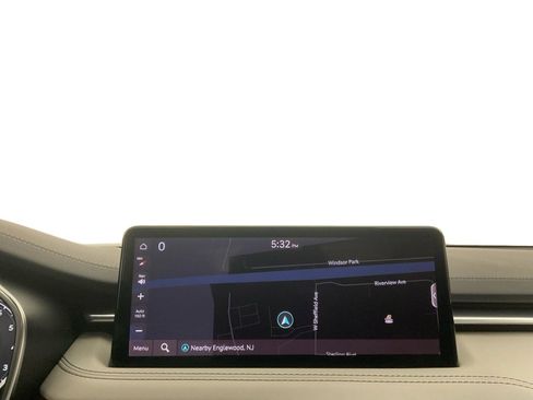 Used 2025 Genesis G70 2.5T image 20