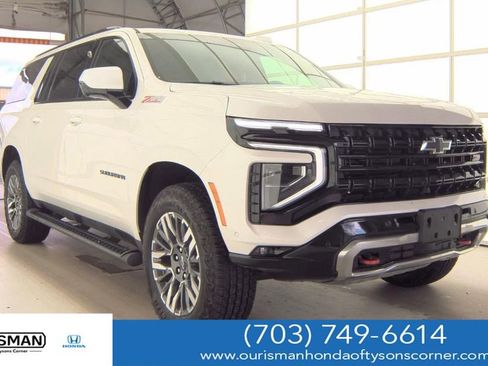 Used 2025 Chevrolet Suburban Z71 AWD/4WD image 1