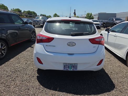 Used 2016 Hyundai Elantra GT FWD image 4