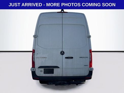 Used 2024 Mercedes-Benz Sprinter 3500 image 6
