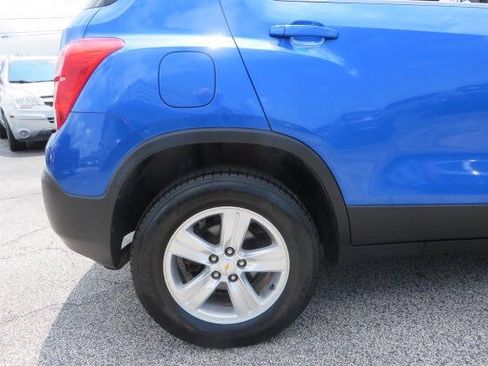 Used 2016 Chevrolet Trax LT w/ LT Convenience Package AWD/4WD image 37