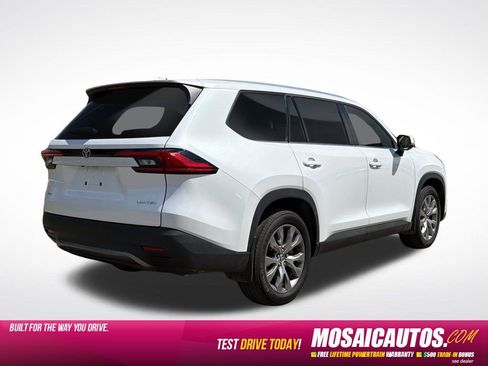 Used 2024 Toyota Grand Highlander AWD image 7
