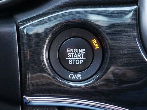 Used 2018 Jeep Grand Cherokee Trailhawk w/ Trailhawk Luxury Group AWD/4WD image 36