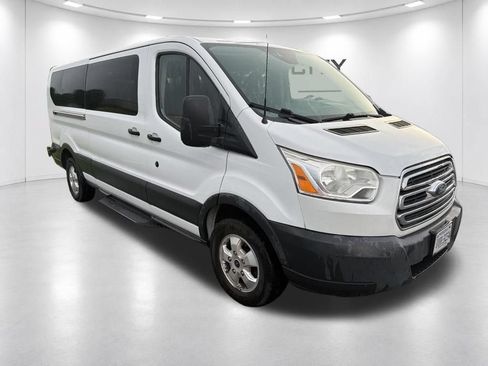 Used 2017 Ford Transit 350 XLT RWD image 3