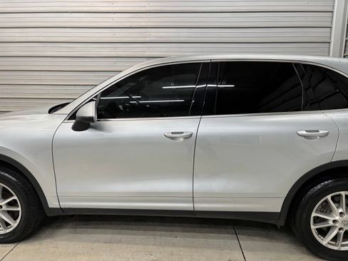 Used 2018 Porsche Cayenne AWD/4WD image 7