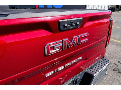 Used 2024 GMC Sierra 1500 SLT w/ SLT Convenience Package AWD/4WD image 33