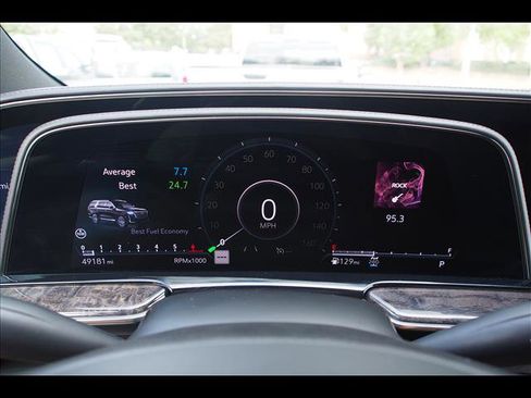 Used 2021 Cadillac Escalade ESV Premium Luxury w/ LPO, Illumination Package image 40