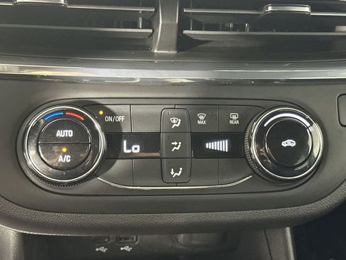 Used 2026 Buick Envista Preferred FWD image 19