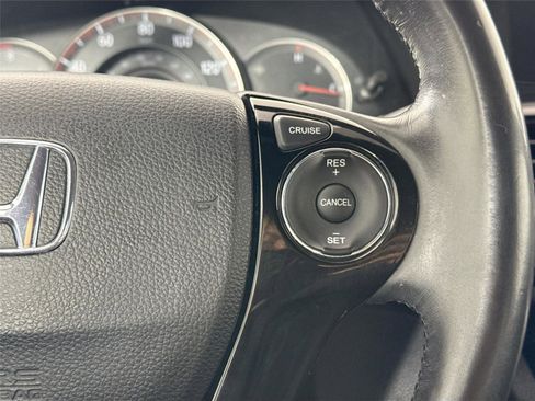 Used 2016 Honda Accord Sport image 17