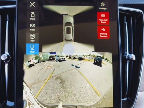 New 2026 Volvo XC90 B6 Plus w/ Protection Package Premier image 20