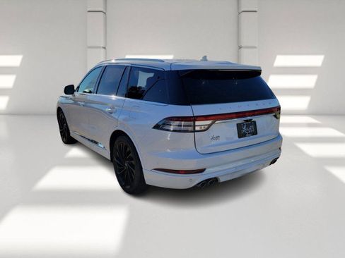 Used 2022 Lincoln Aviator Reserve w/ Equipment Group 201A image 5