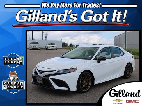 Used 2023 Toyota Camry SE AWD/4WD image 1