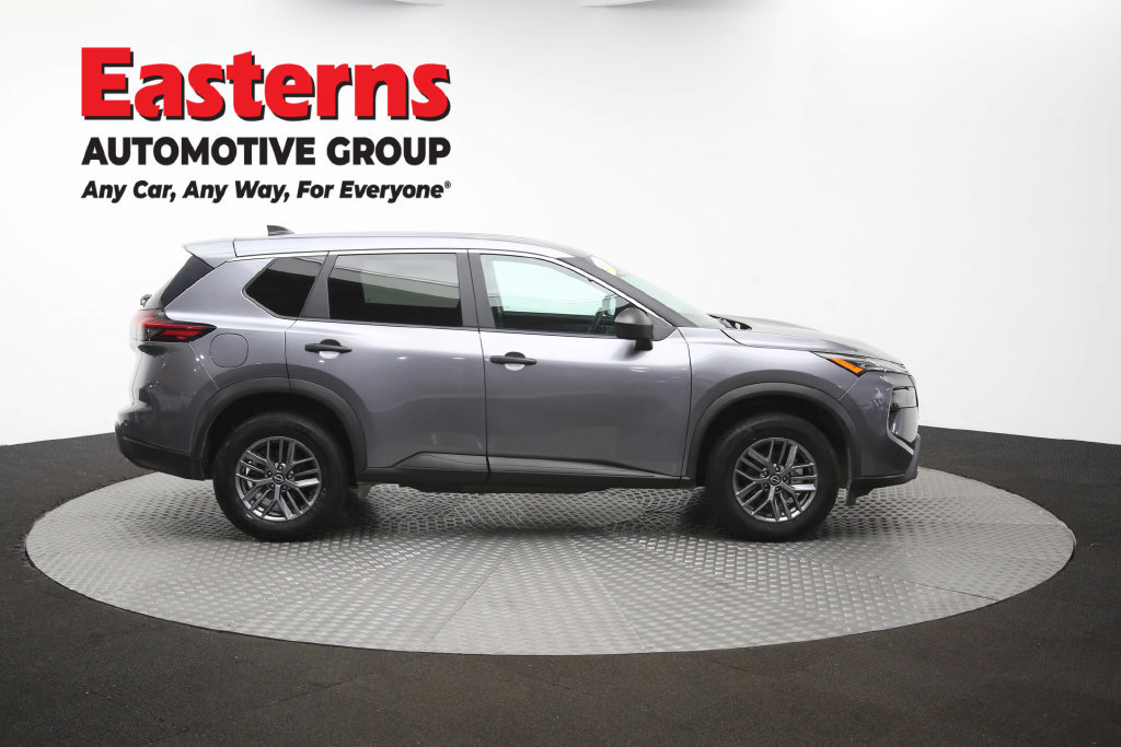 Used 2024 Nissan Rogue S AWD/4WD image 47