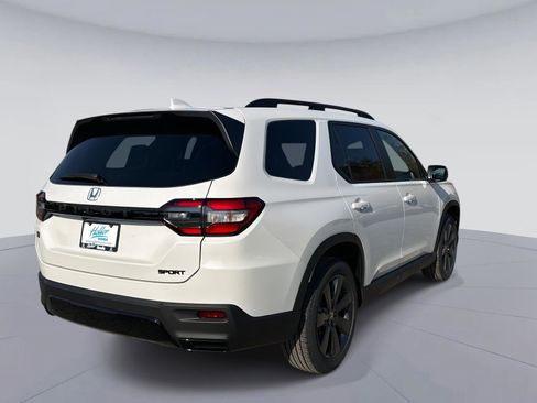 New 2026 Honda Pilot Sport image 4