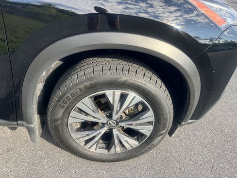 Used 2023 Nissan Rogue SV AWD/4WD image 10