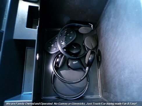 Used 2018 Chevrolet Suburban LT image 46