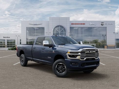 New 2026 RAM 2500 Laramie AWD/4WD image 5
