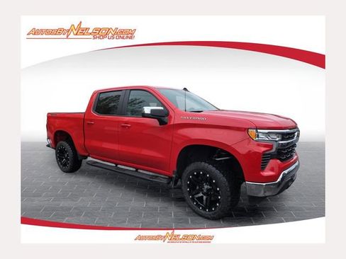 Used 2025 Chevrolet Silverado 1500 LT AWD/4WD image 1